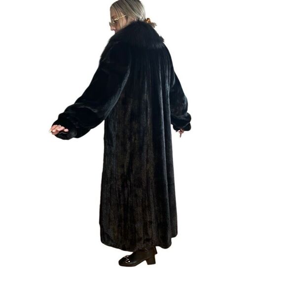 NWT The Caitlin Black Mink Maxi Coat with Fox Tuxedo Collar 52” - Picture 5 of 16